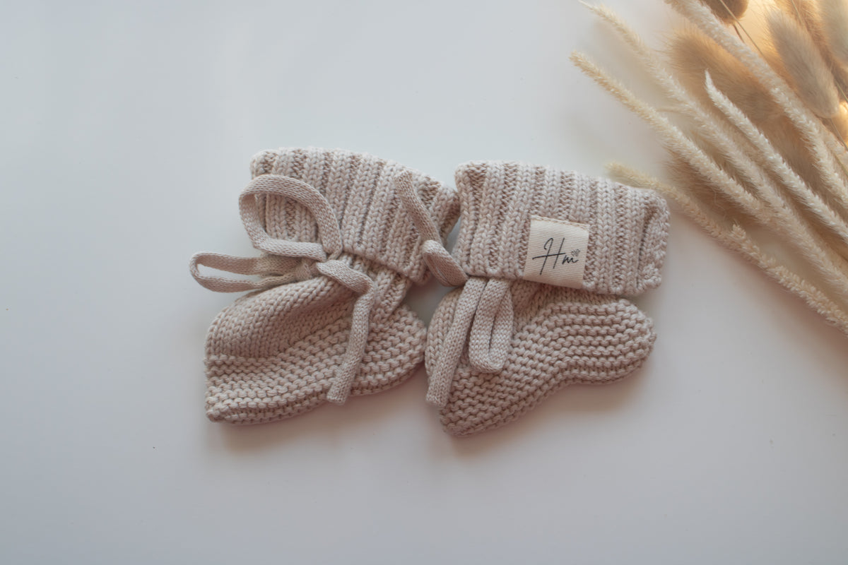 KNITTED BOOTIES | OAT