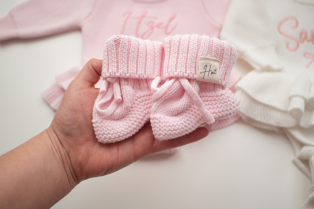 KNITTED BOOTIES | PINK