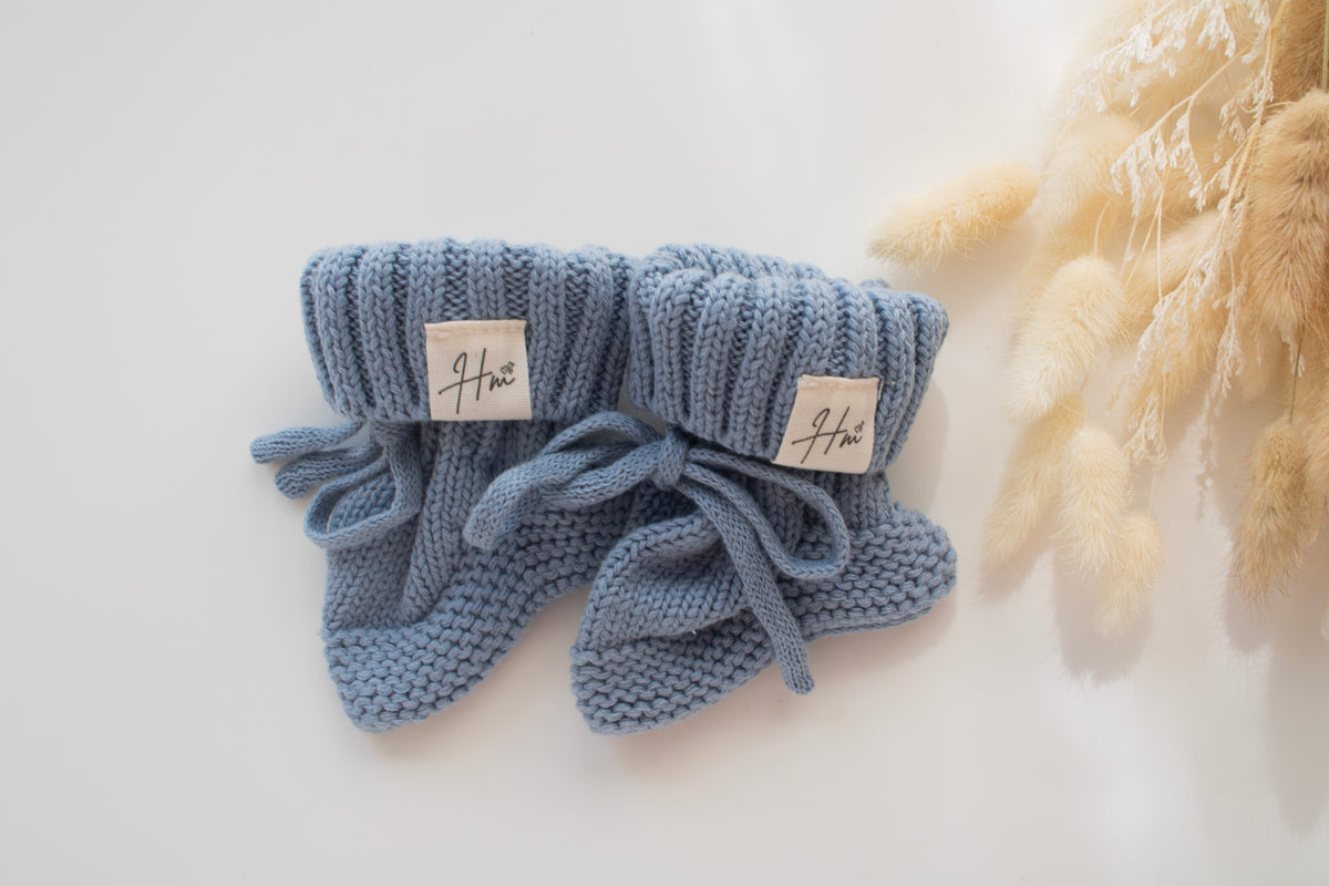 KNITTED BOOTIES | DUSTY BLUE
