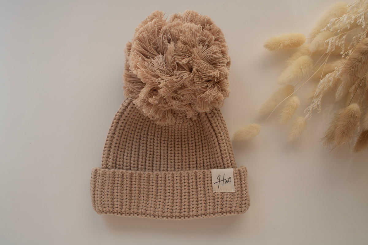 KNITTED BEANIE | TAUPE
