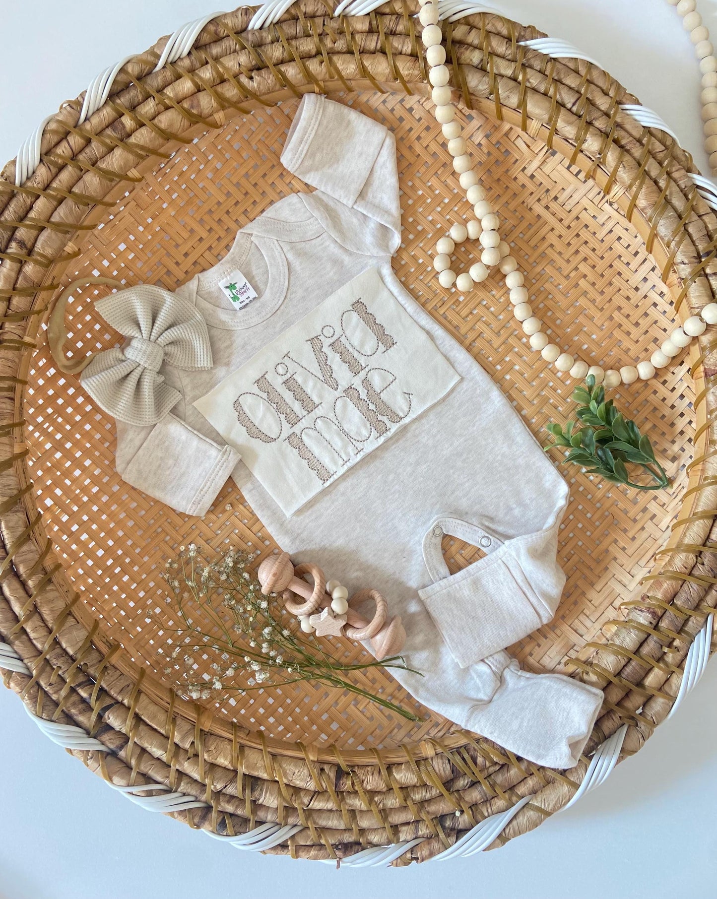 Personalized Baby Gown and Bow Set: Vintage Stitched Name Outfit